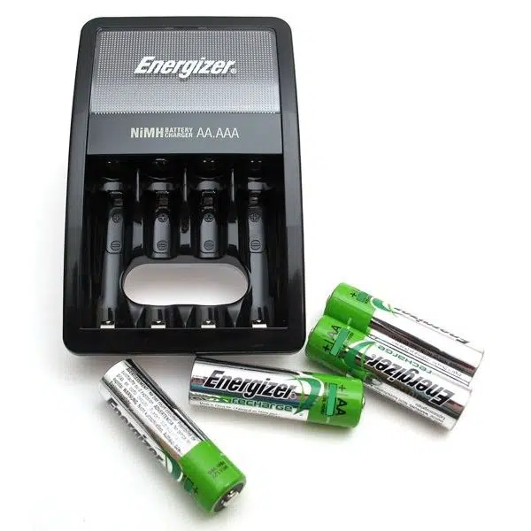 Energizer Maxi Charger + 4 x R6/AA 2000 mAh - Image 4